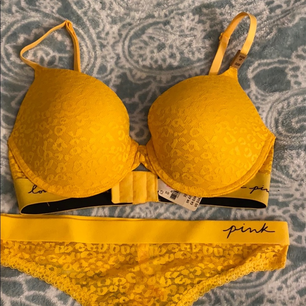 Victoria’s Secret PINK panty/bra set